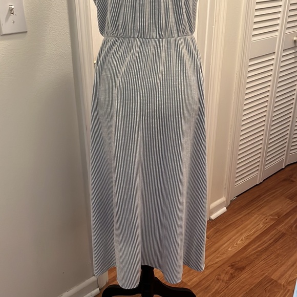 Caution to the Wind vertical stripe dress - Picture 5 of 7